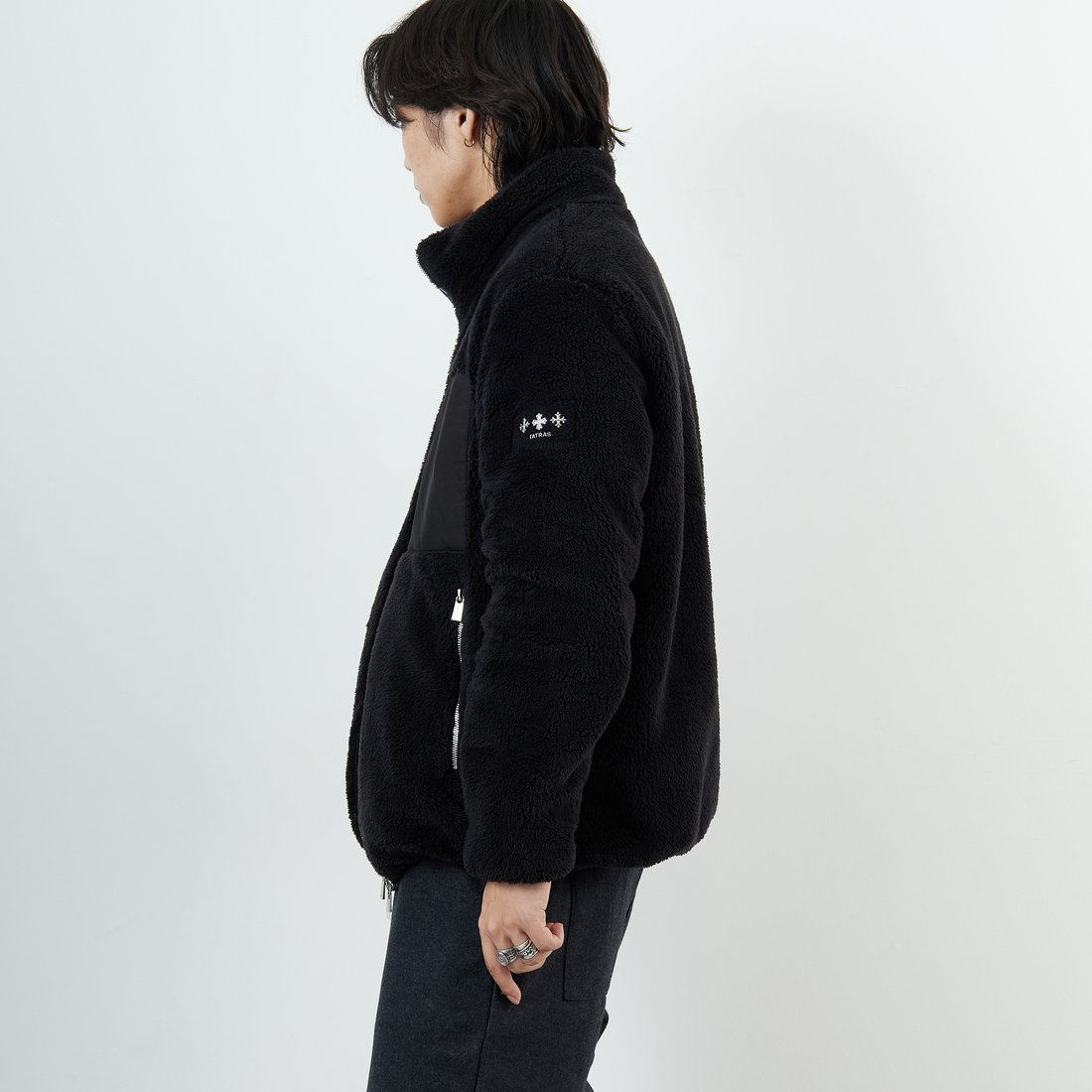 TATRAS [タトラス] MONREALE スタンドカラーブルゾン [MJXA0213033588] BLACK &&モデル身長：179cm 着用サイズ：2&&