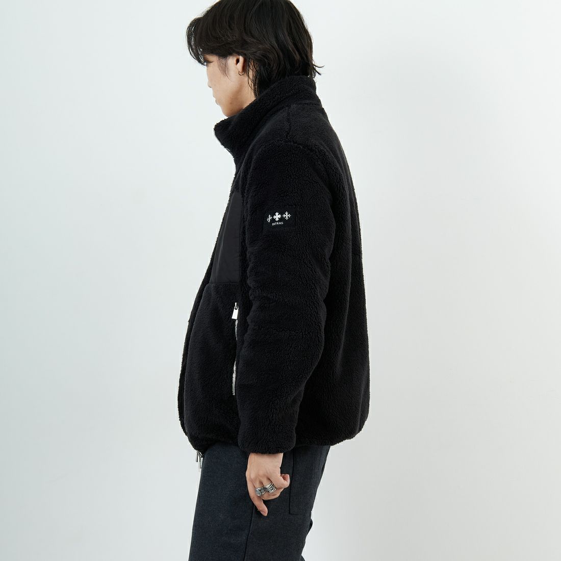 TATRAS [タトラス] MONREALE スタンドカラーブルゾン [MJXA0213033588] BLACK &&モデル身長：179cm 着用サイズ：2&&