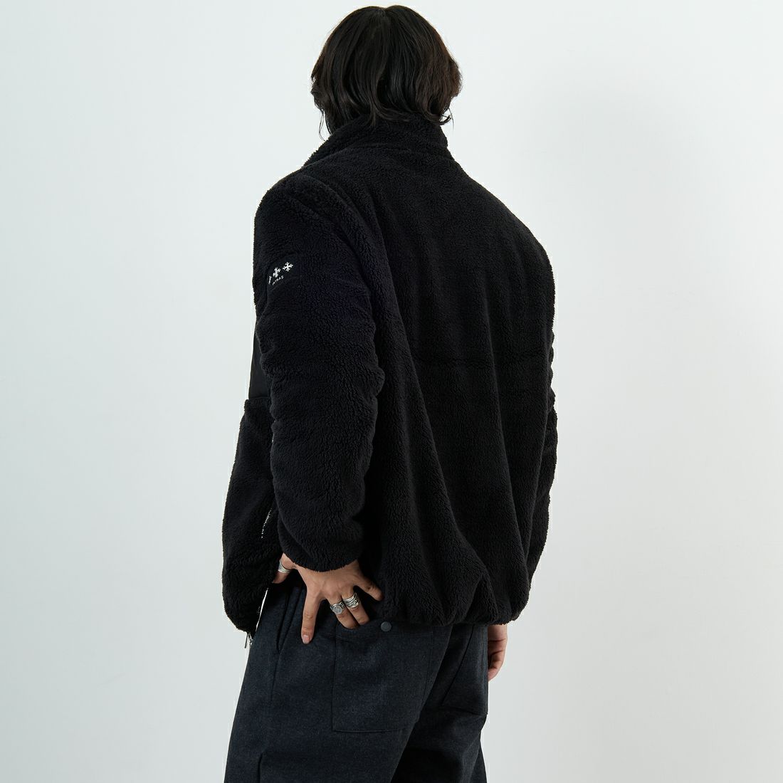 TATRAS [タトラス] MONREALE スタンドカラーブルゾン [MJXA0213033588] BLACK &&モデル身長：179cm 着用サイズ：2&&