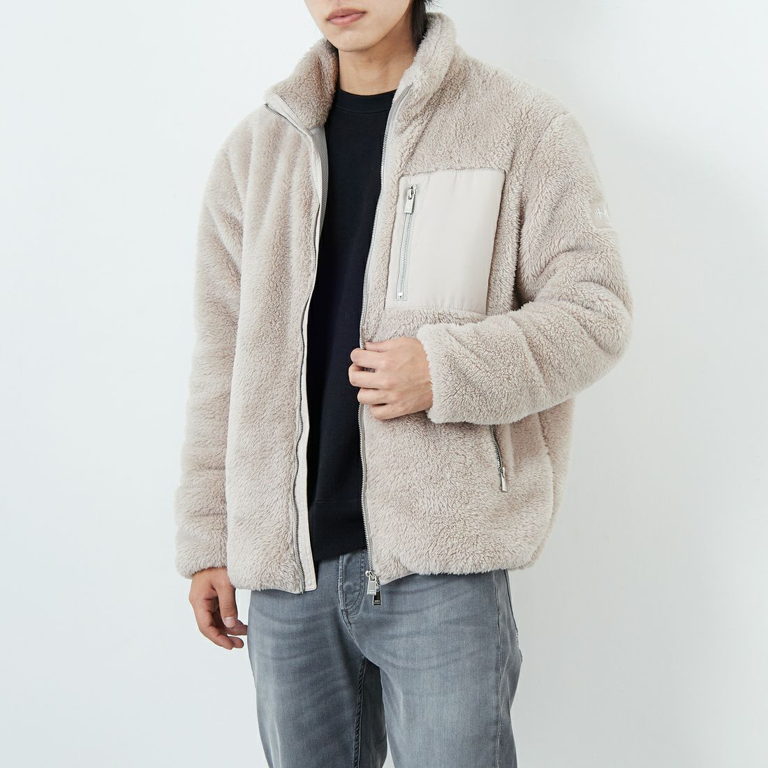 TATRAS [タトラス] MONREALE スタンドカラーブルゾン [MJXA0213033588] L.GRAY &&モデル身長：179cm 着用サイズ：3&&