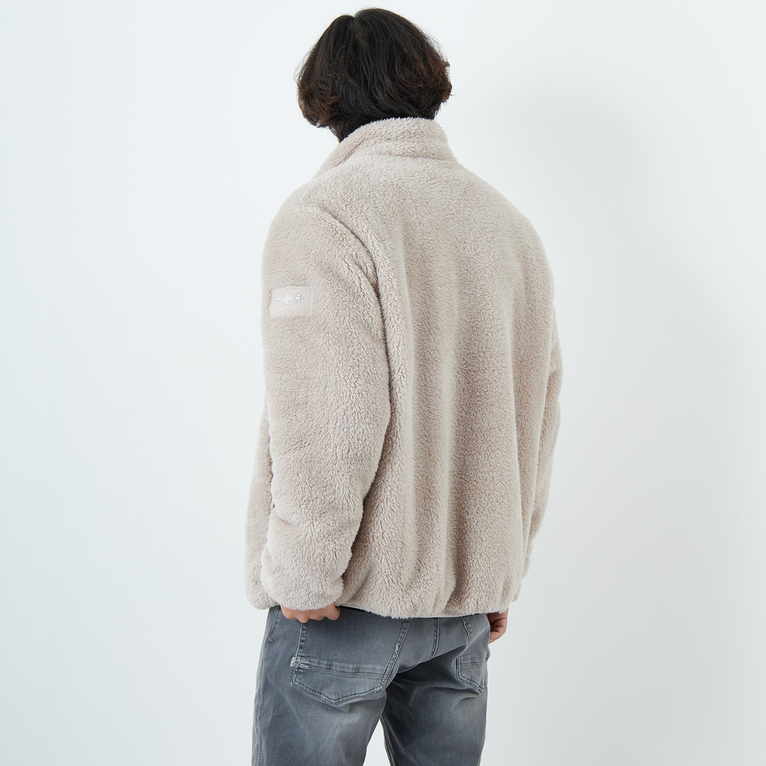 TATRAS [タトラス] MONREALE スタンドカラーブルゾン [MJXA0213033588] L.GRAY &&モデル身長：179cm 着用サイズ：3&&