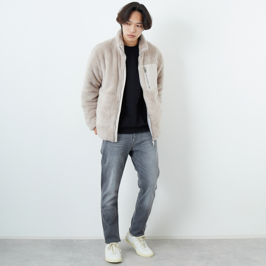 TATRAS [タトラス] MONREALE スタンドカラーブルゾン [MJXA0213033588] L.GRAY &&モデル身長：179cm 着用サイズ：3&&