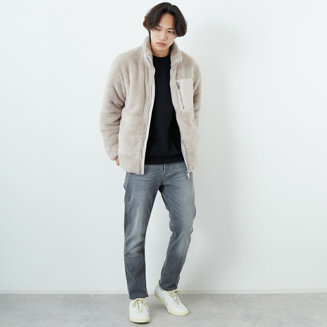 TATRAS [タトラス] MONREALE スタンドカラーブルゾン [MJXA0213033588] L.GRAY &&モデル身長：179cm 着用サイズ：3&&