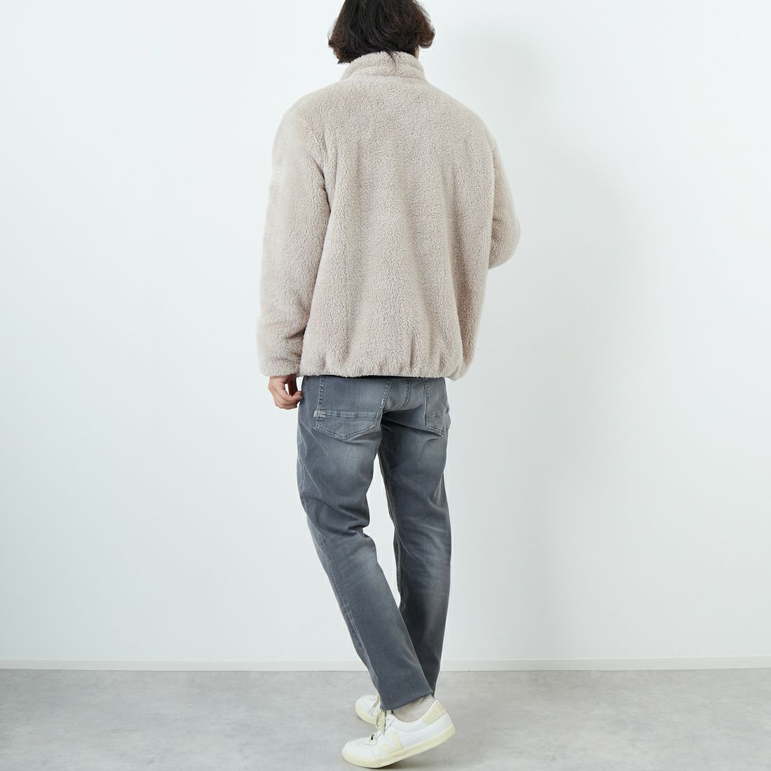 TATRAS [タトラス] MONREALE スタンドカラーブルゾン [MJXA0213033588] L.GRAY &&モデル身長：179cm 着用サイズ：3&&