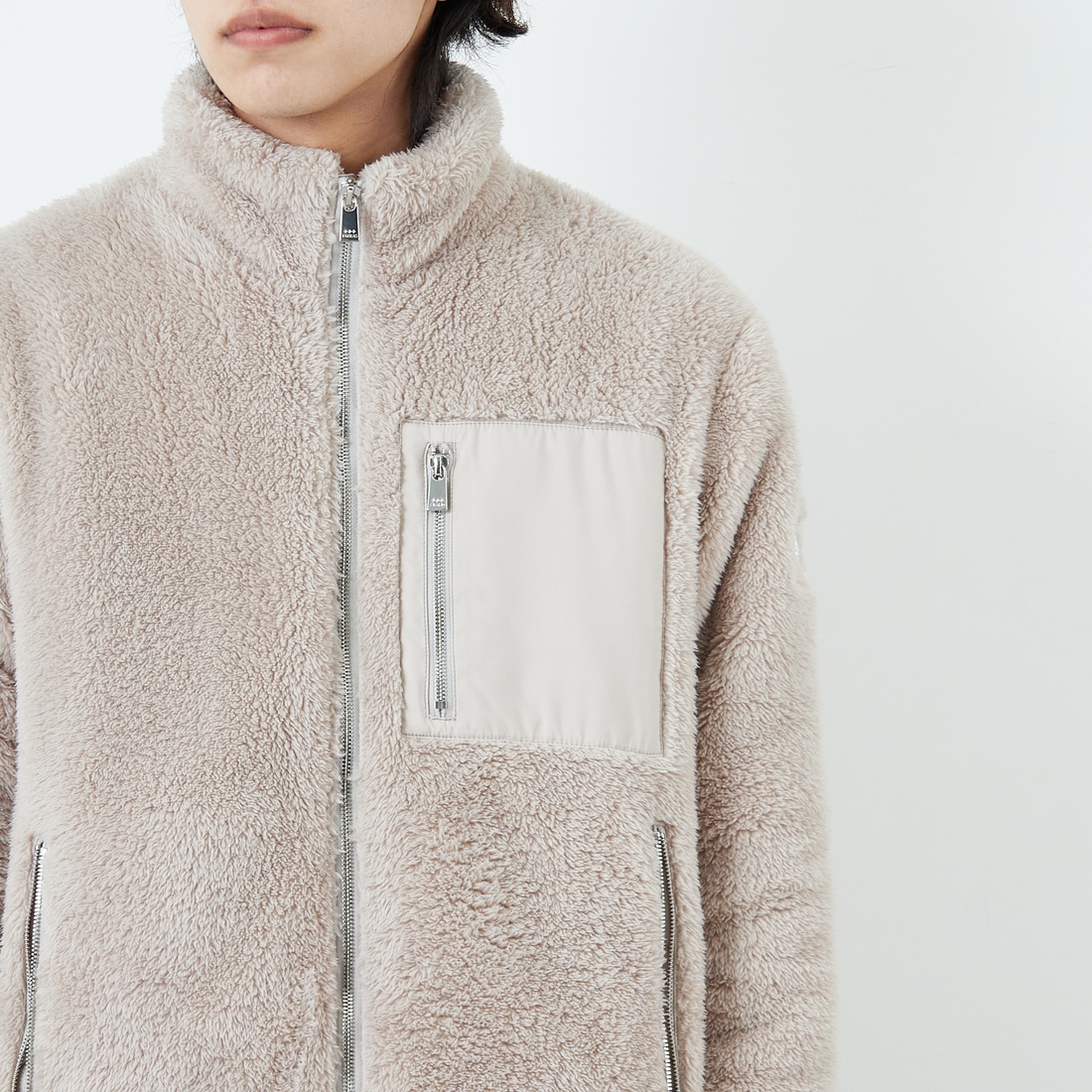 TATRAS [タトラス] MONREALE スタンドカラーブルゾン [MJXA0213033588] L.GRAY &&モデル身長：179cm 着用サイズ：3&&