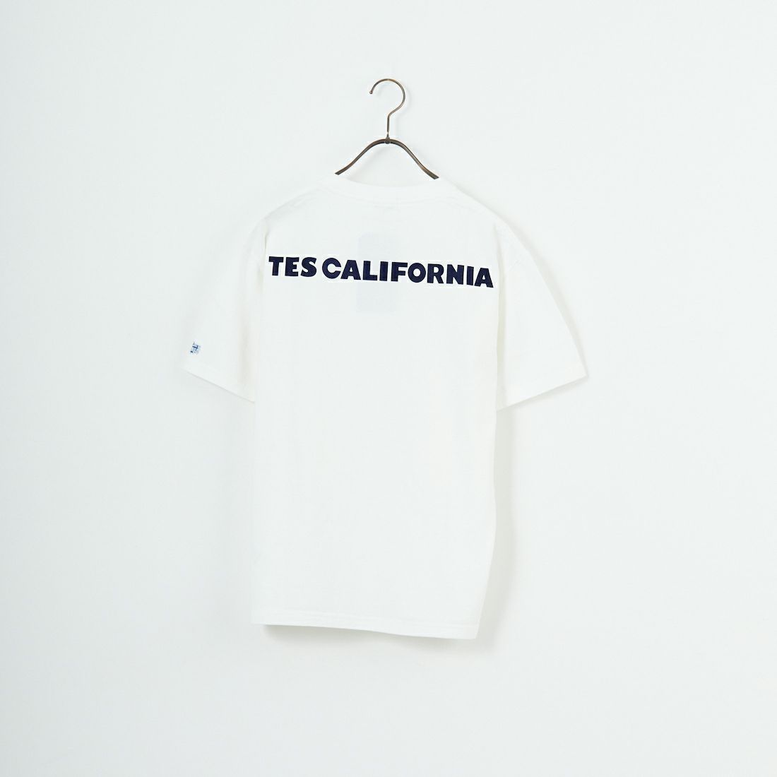 The Endless Summer [エンドレスサマー] 別注 ワンポイントBUHIフロッキープリントTシャツ [FH-25574516-JF] WHITE