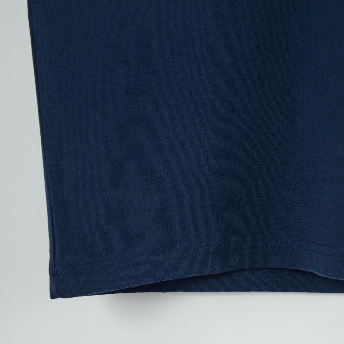 The Endless Summer [エンドレスサマー] 別注 ワンポイントBUHIフロッキープリントTシャツ [FH-25574516-JF] NAVY