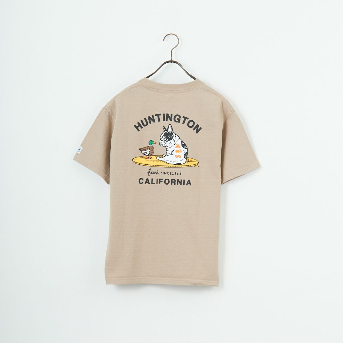 The Endless Summer [エンドレスサマー] 別注 BUHI HUNTINGTON バックプリントTシャツ [FH-25574515-JF] BEIGE
