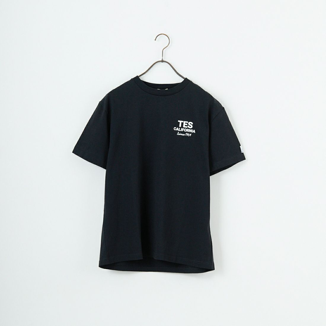 The Endless Summer [エンドレスサマー] 別注 BUHI HUNTINGTON バックプリントTシャツ [FH-25574515-JF] BLACK