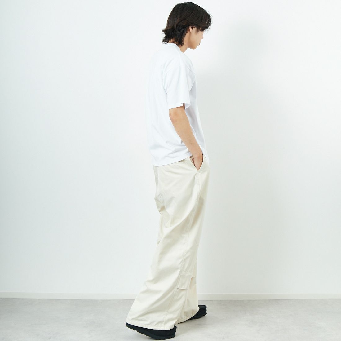 COTTON PAN [コットンパン] ポスト グラフィックTシャツ [POST] WHITE &&モデル身長：179cm 着用サイズ：M&&