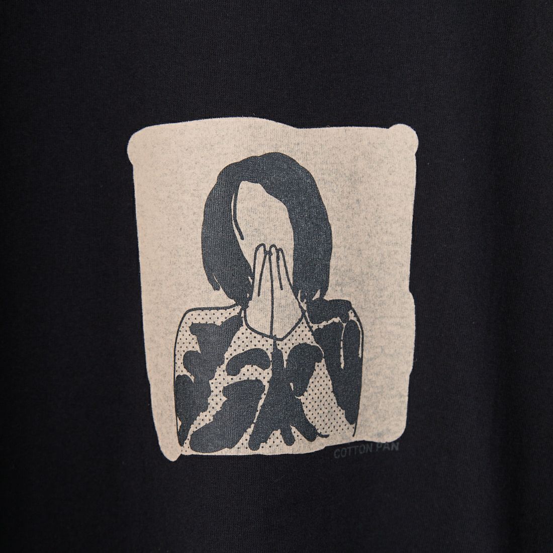 COTTON PAN [コットンパン] デビュー グラフィックTシャツ [DEBUT] BLACK