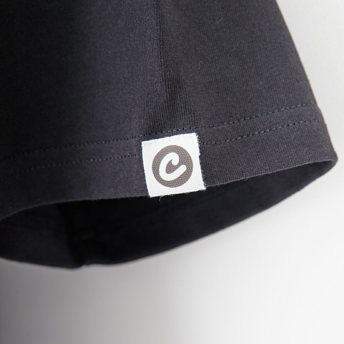 COTTON PAN [コットンパン] デビュー グラフィックTシャツ [DEBUT] BLACK