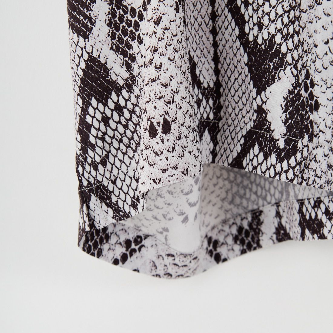 Schott [ショット] パイソン柄レーヨンシャツ [7825123010] 023 L.GREY