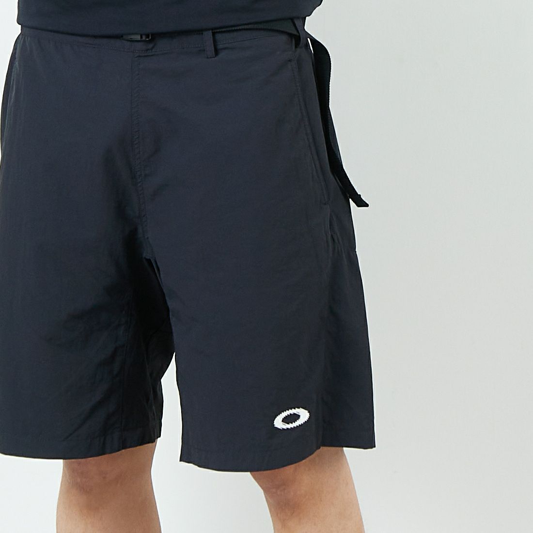OAKLEY [オークリー] エンハンス オールマイティショーツ [FOA407591] 02E BLACK &&モデル身長：179cm 着用サイズ：M&&