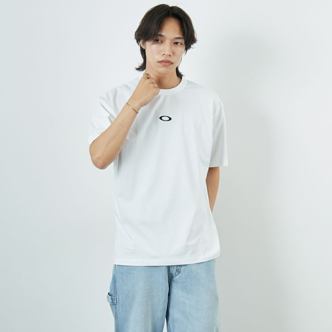 OAKLEY [オークリー] エンハンス クールコットンTシャツ [FOA407666] 100 WHITE &&モデル身長：179cm 着用サイズ：M&&