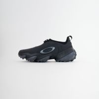 02E BLACK
