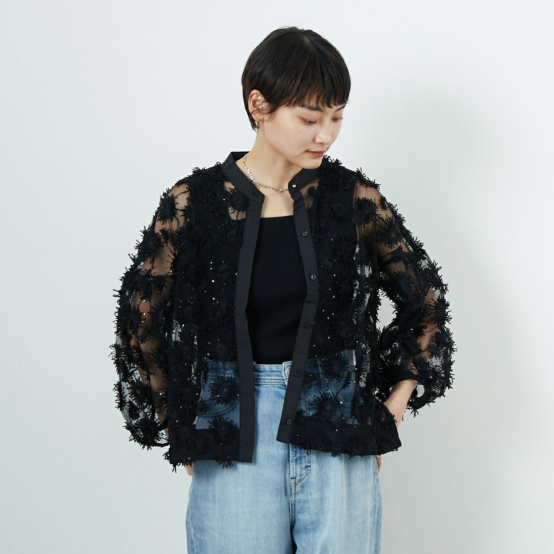 TORRAZZO DONNA [トラッゾドンナ] フリンジスパンコールブラウス [6250-565] 19 BLACK &&モデル身長：160cm 着用サイズ：F&&