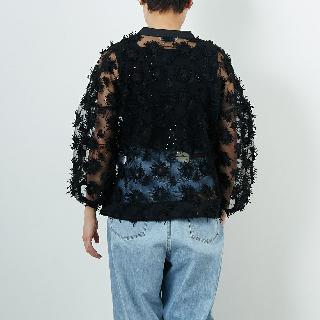TORRAZZO DONNA [トラッゾドンナ] フリンジスパンコールブラウス [6250-565] 19 BLACK &&モデル身長：160cm 着用サイズ：F&&