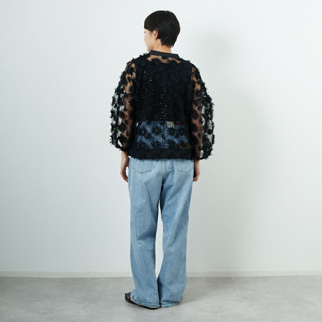 TORRAZZO DONNA [トラッゾドンナ] フリンジスパンコールブラウス [6250-565] 19 BLACK &&モデル身長：160cm 着用サイズ：F&&