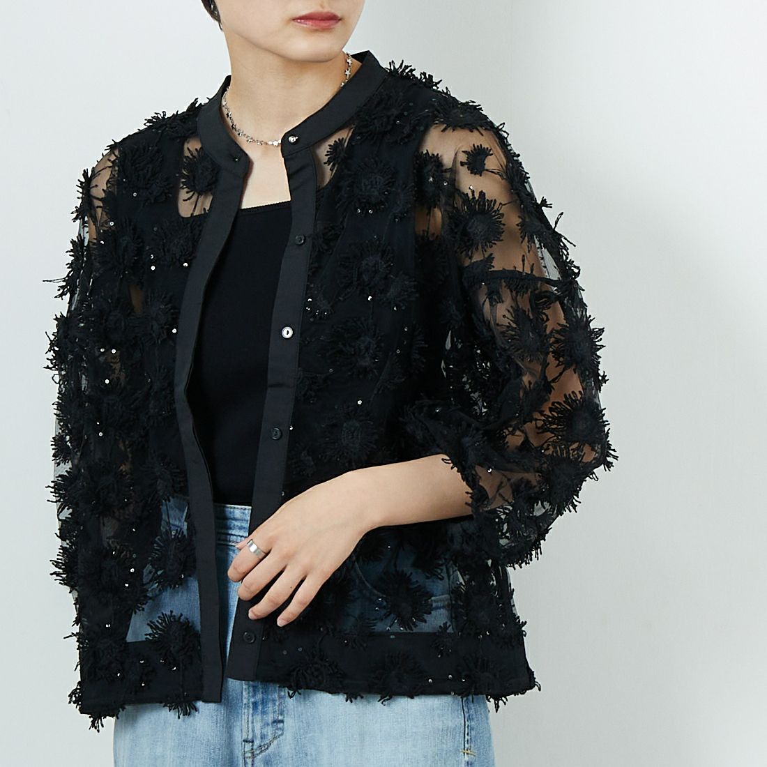 TORRAZZO DONNA [トラッゾドンナ] フリンジスパンコールブラウス [6250-565] 19 BLACK &&モデル身長：160cm 着用サイズ：F&&