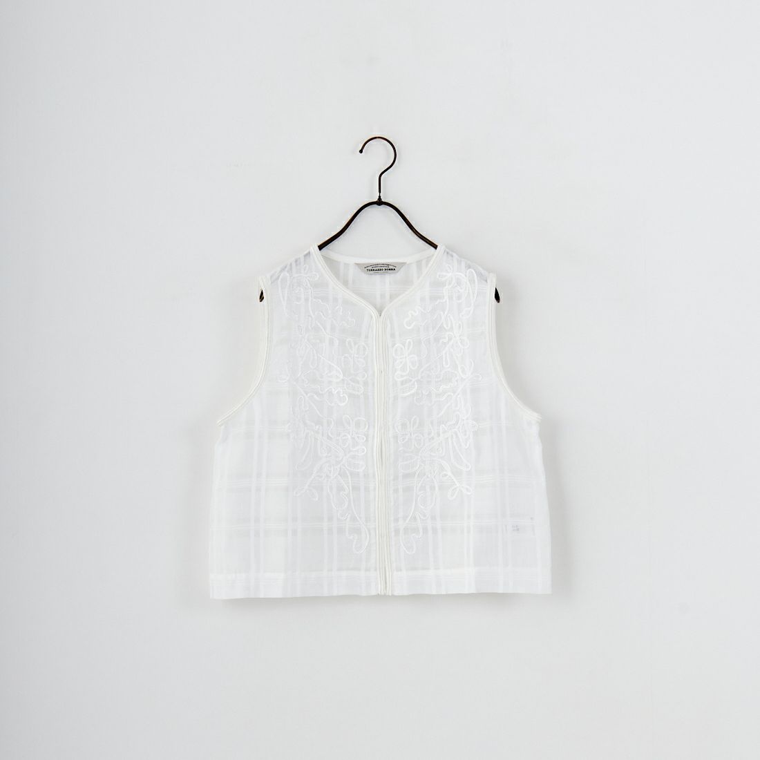 05 WHITE
