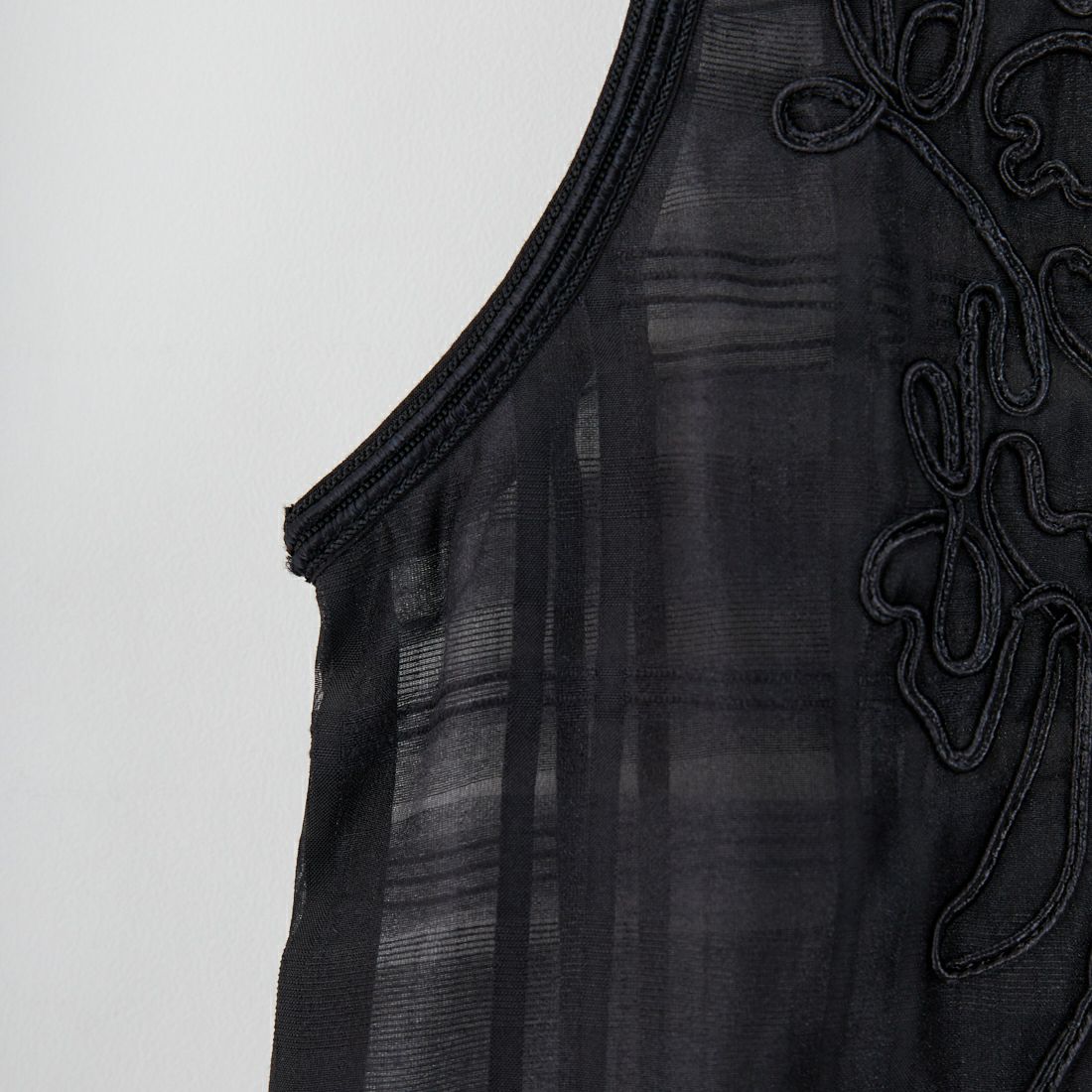 TORRAZZO DONNA [トラッゾドンナ] コード刺&#32353;シアーベスト [6250-571] 19 BLACK