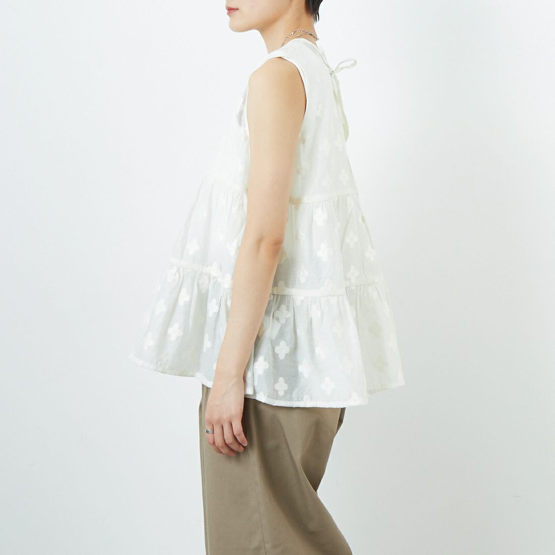 TORRAZZO DONNA [トラッゾドンナ] フローラルパターン 2WAYティアードトップス [6250-568] 06 O.WHITE &&モデル身長：160cm 着用サイズ：F&&