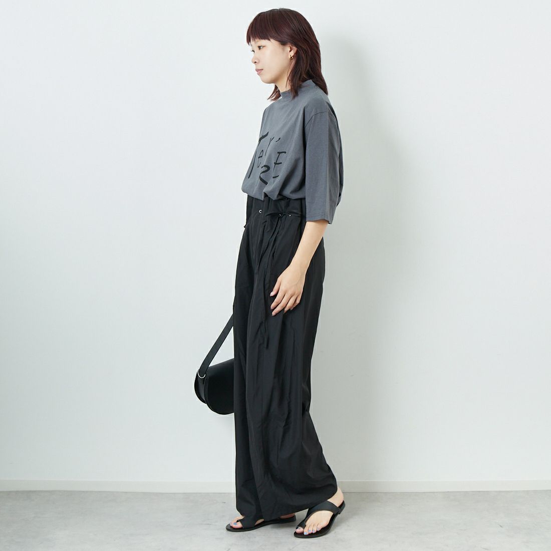 RIM.ARK [リムアーク] ドローストリングリラックスパンツ [460ISS31-1551] 020 BLK &&モデル身長：167cm 着用サイズ：36&&