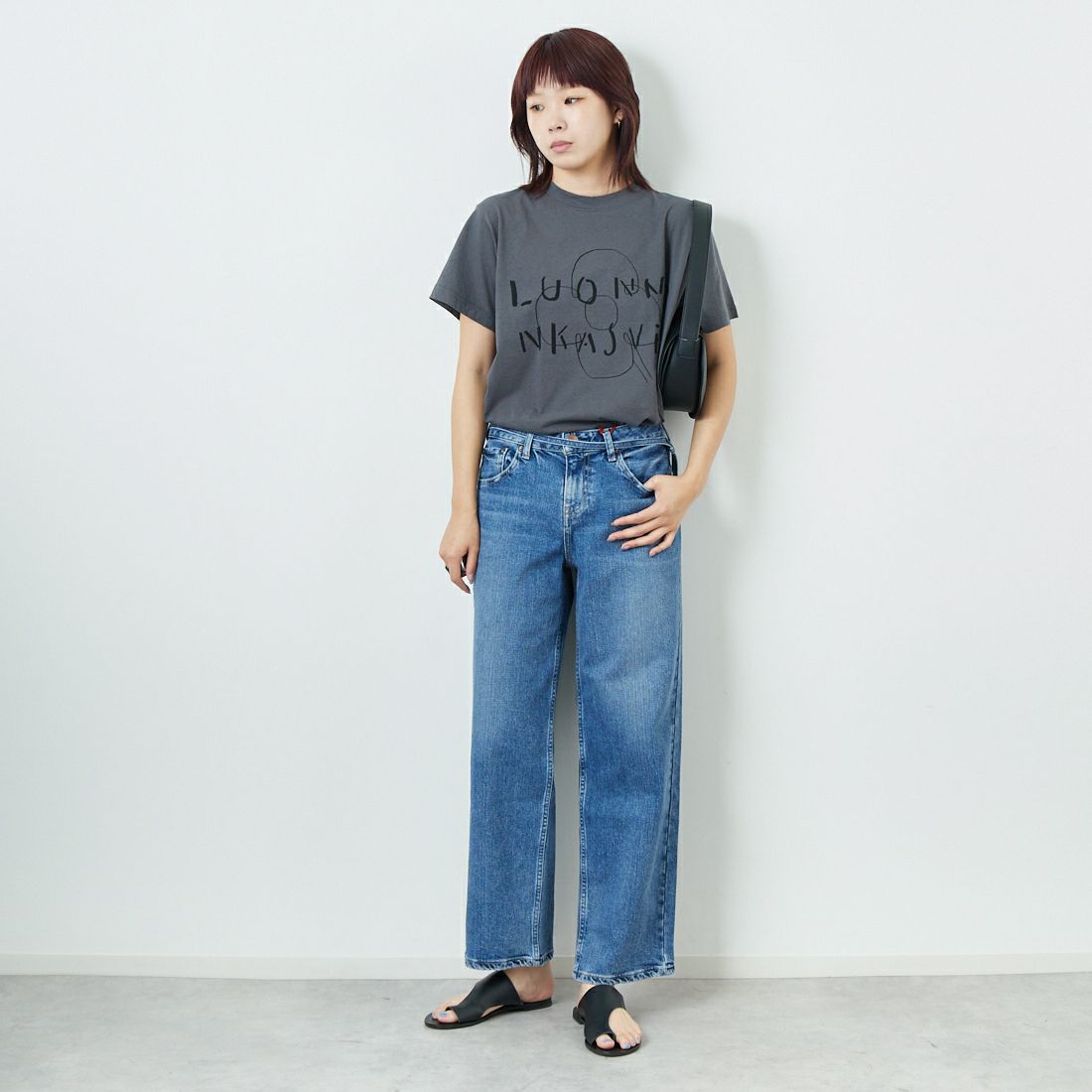 RED CARD TOKYO [レッドカード トーキョー] Idaho ワイドストレートデニム [12W11501SMD] A-STN MID &&モデル身長：167cm 着用サイズ：24&&