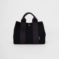 BLACK/BLK