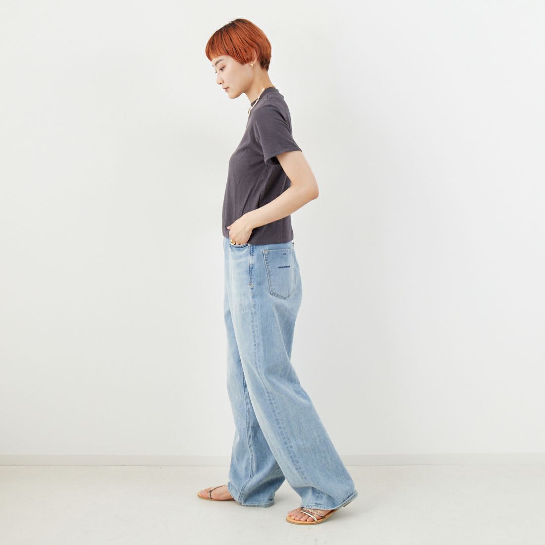 Johnbull [ジョンブル] コットンリネンハイネックTシャツ [JL252C11] 032 ﾁｬｺｰﾙ &&モデル身長：160cm 着用サイズ：F&&