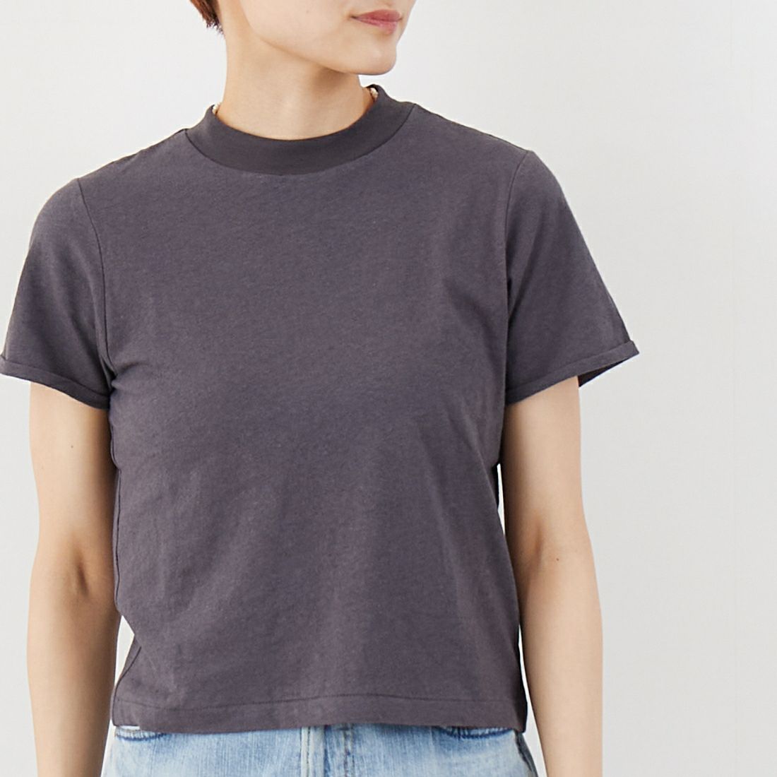 Johnbull [ジョンブル] コットンリネンハイネックTシャツ [JL252C11] 032 ﾁｬｺｰﾙ &&モデル身長：160cm 着用サイズ：F&&