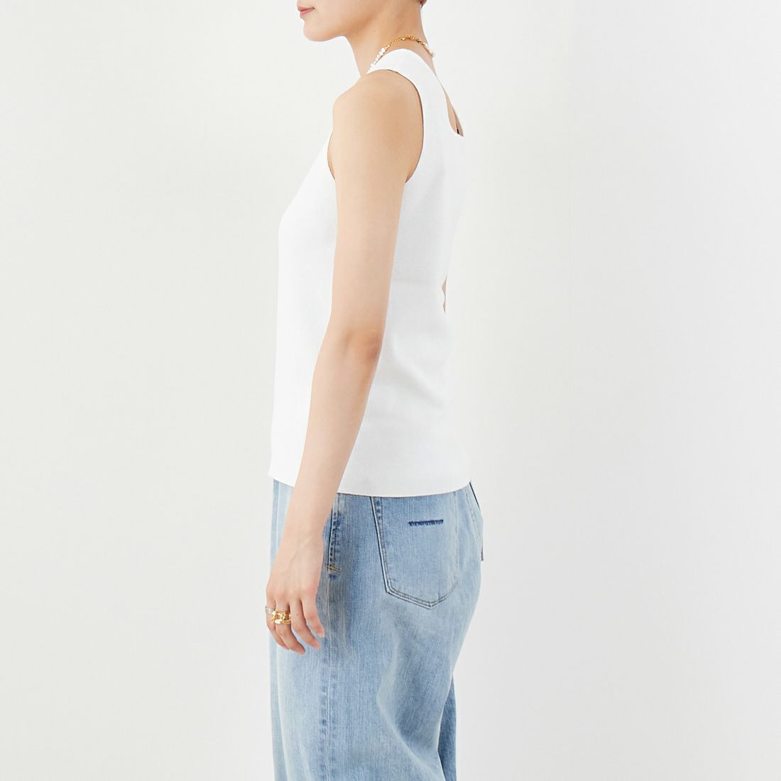 CLOCHE [クロシェ] スクエアニットタンク [55285511] ﾎﾜｲﾄ &&モデル身長：160cm 着用サイズ：2&&