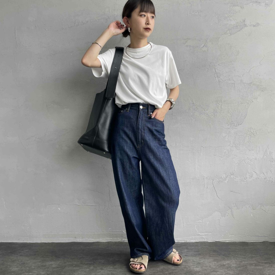 THE SHINZONE [ザ シンゾーン] AWESOME ショートスリーブTシャツ [25MMSCU17] 01 WHITE &&モデル身長：150cm 着用サイズ：F0&&