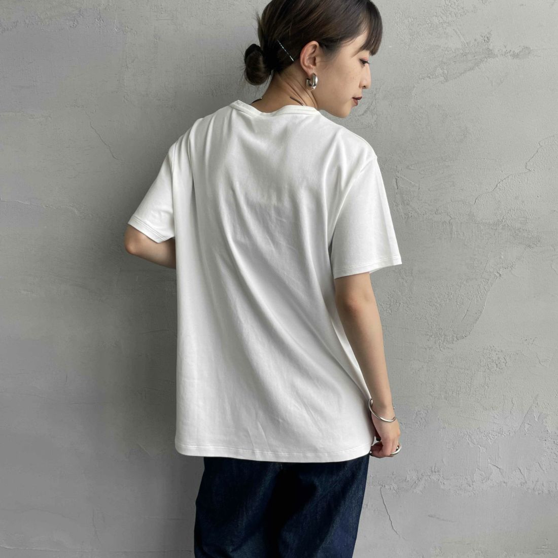 THE SHINZONE [ザ シンゾーン] AWESOME ショートスリーブTシャツ [25MMSCU17] 01 WHITE &&モデル身長：150cm 着用サイズ：F0&&