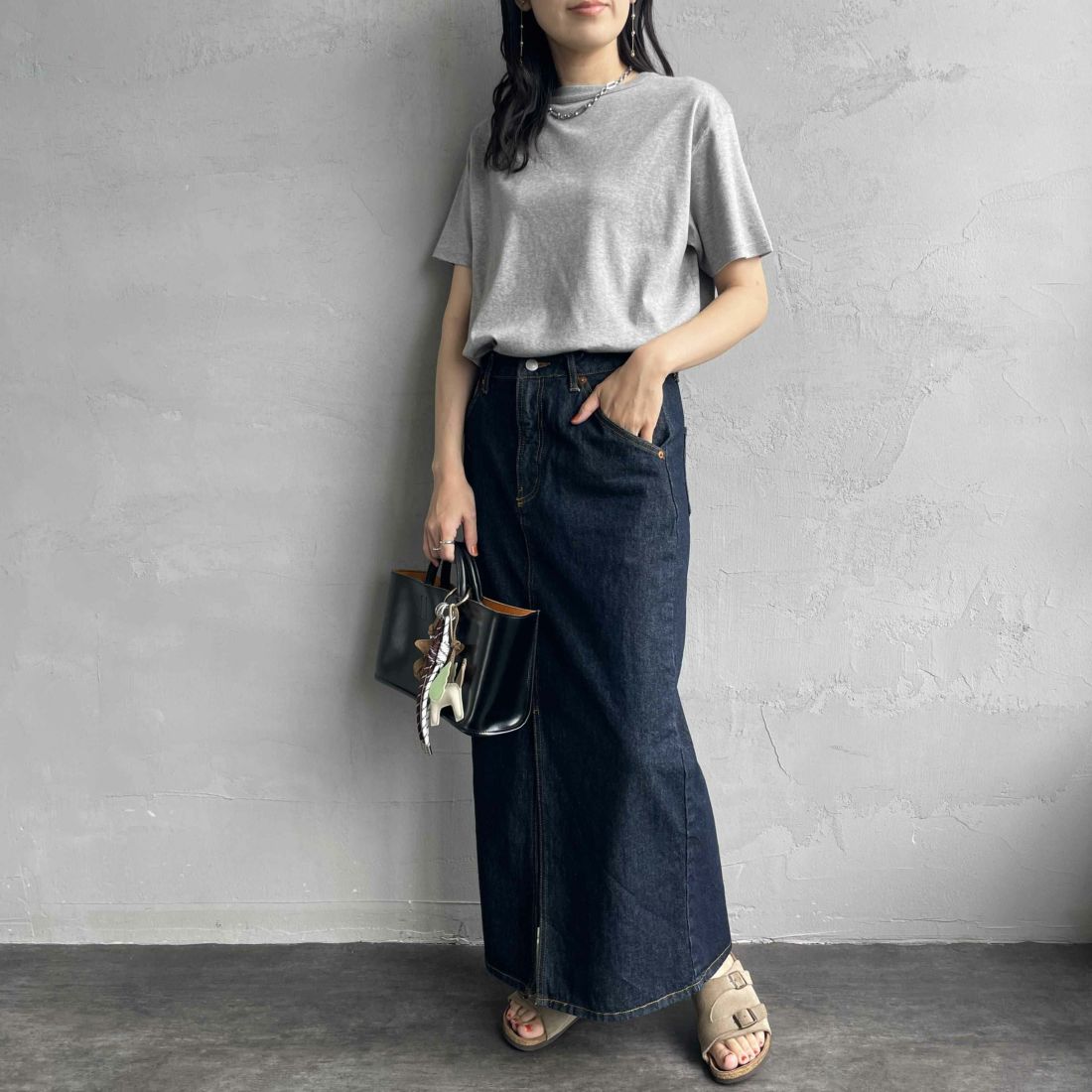 THE SHINZONE [ザ シンゾーン] AWESOME ショートスリーブTシャツ [25MMSCU17] 06 GRAY &&モデル身長：160cm 着用サイズ：F0&&