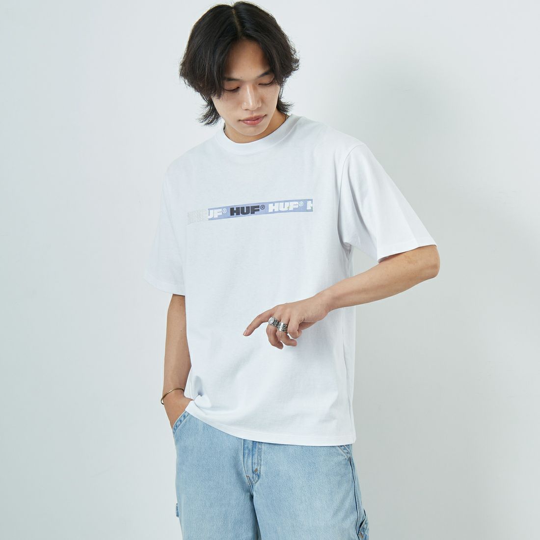 HUF [ハフ] アドミッション ショートスリーブTシャツ [TS02457] WHITE &&モデル身長：179cm 着用サイズ：M&&