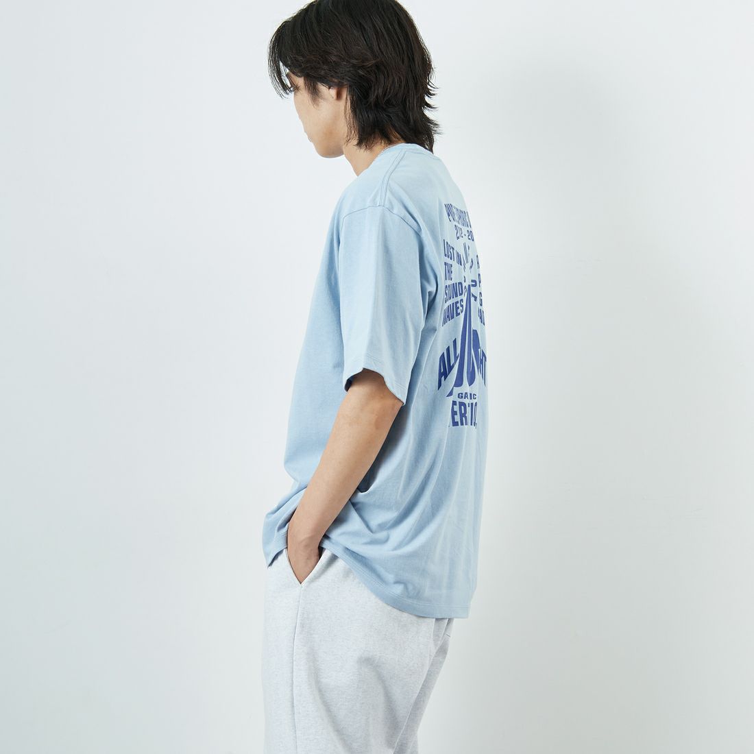 HUF [ハフ] ユーフォリックユニティ ショートスリーブTシャツ [TS02450] SKY &&モデル身長：179cm 着用サイズ：L&&