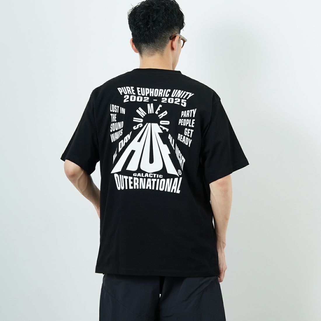 HUF [ハフ] ユーフォリックユニティ ショートスリーブTシャツ [TS02450] BLACK &&モデル身長：168cm 着用サイズ：M&&