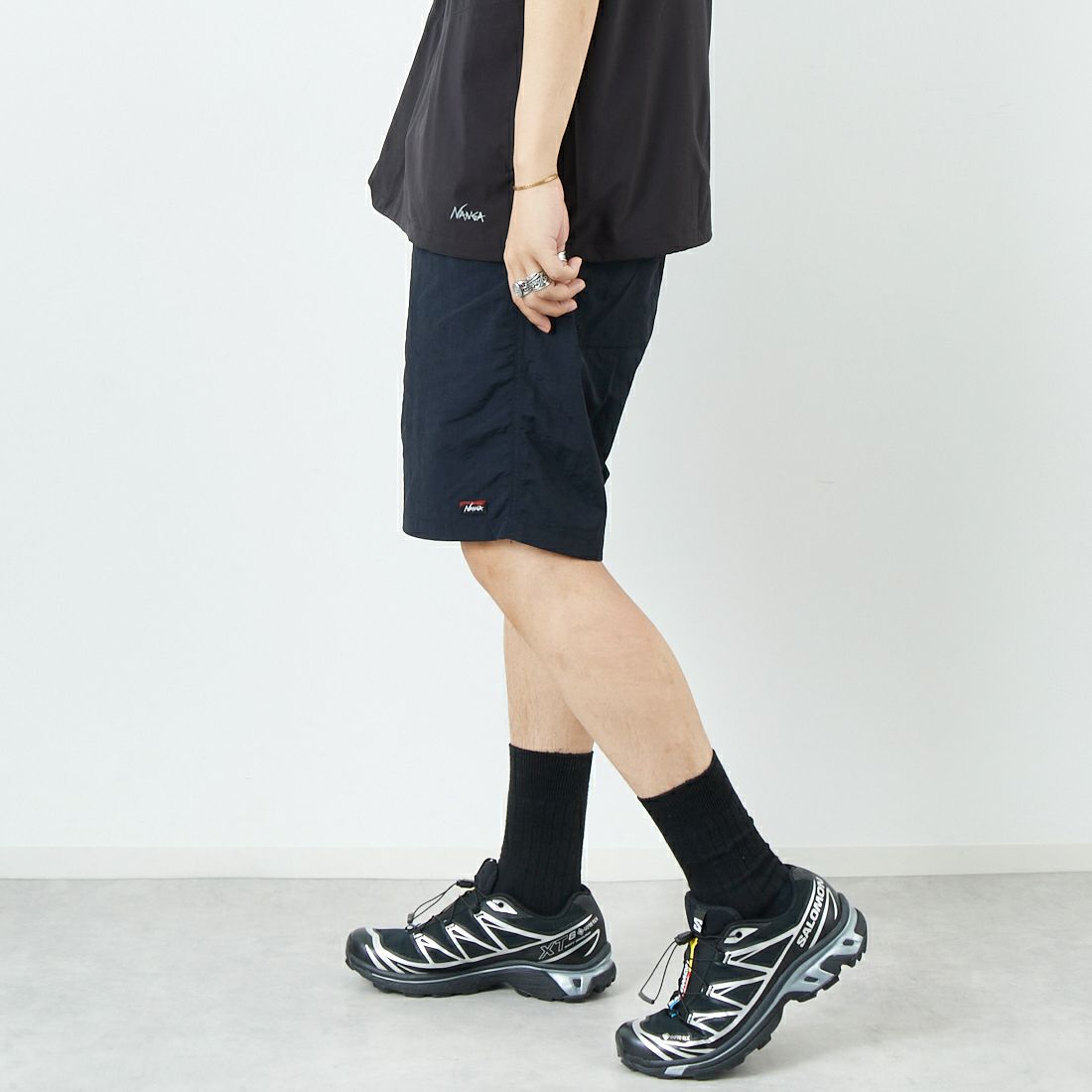 NANGA [ナンガ] ナイロンタッサーイージーショーツ [NW2321-1I512] BLK &&モデル身長：179cm 着用サイズ：L&&
