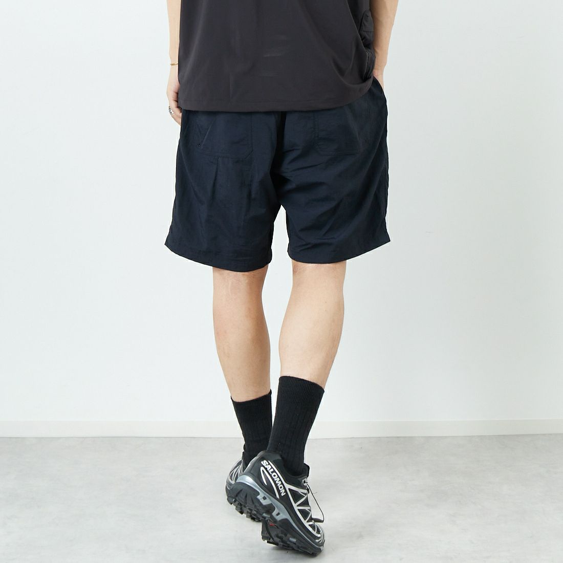 NANGA [ナンガ] ナイロンタッサーイージーショーツ [NW2321-1I512] BLK &&モデル身長：179cm 着用サイズ：L&&