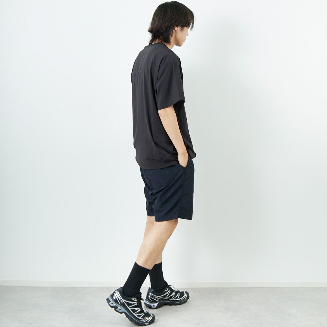 NANGA [ナンガ] ナイロンタッサーイージーショーツ [NW2321-1I512] BLK &&モデル身長：179cm 着用サイズ：L&&