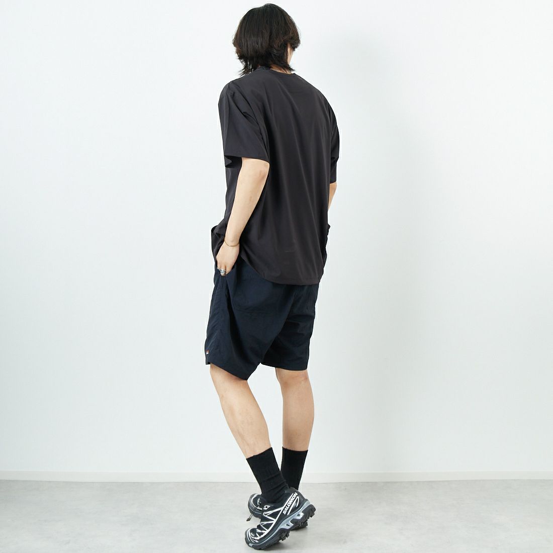 NANGA [ナンガ] ナイロンタッサーイージーショーツ [NW2321-1I512] BLK &&モデル身長：179cm 着用サイズ：L&&
