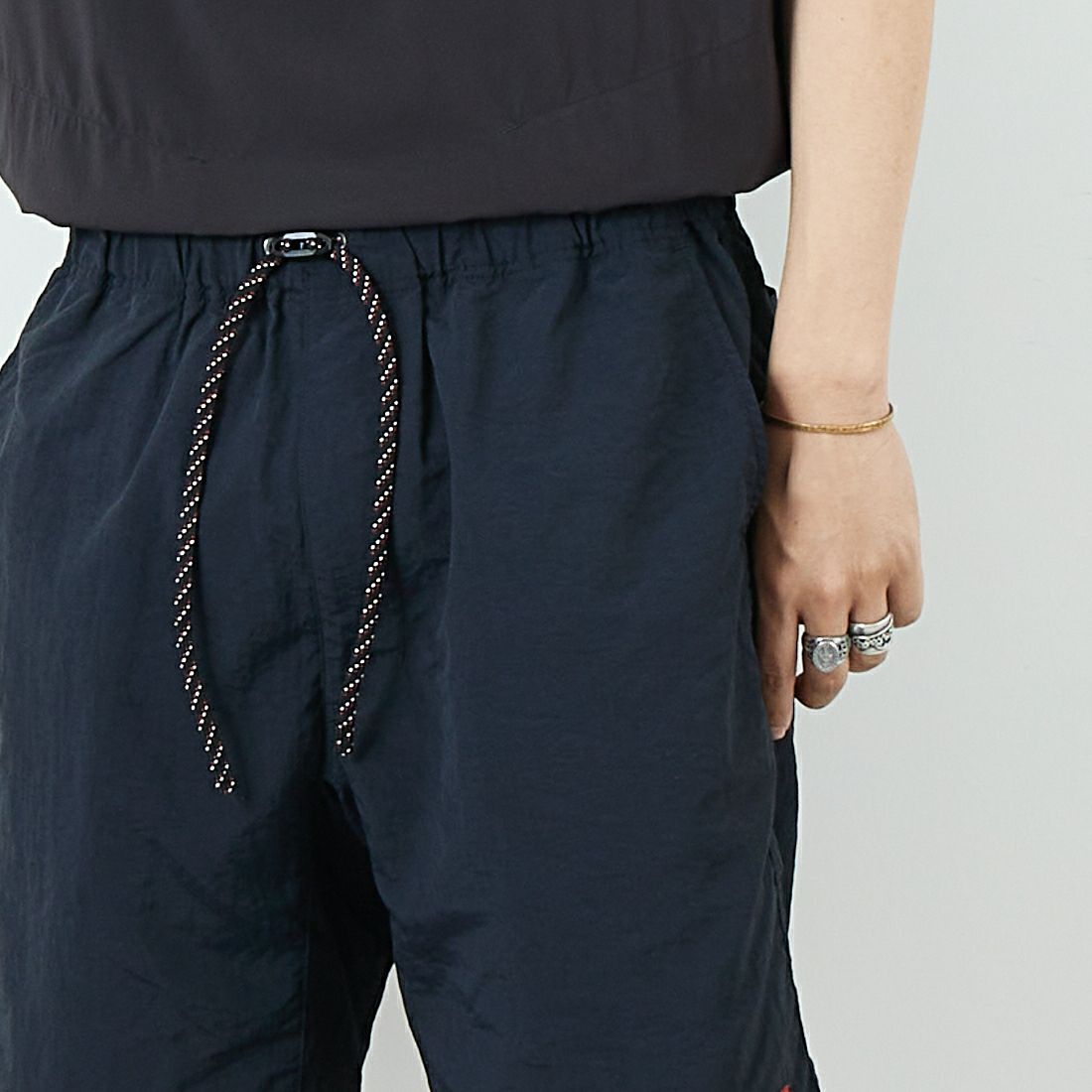 NANGA [ナンガ] ナイロンタッサーイージーショーツ [NW2321-1I512] BLK &&モデル身長：179cm 着用サイズ：L&&