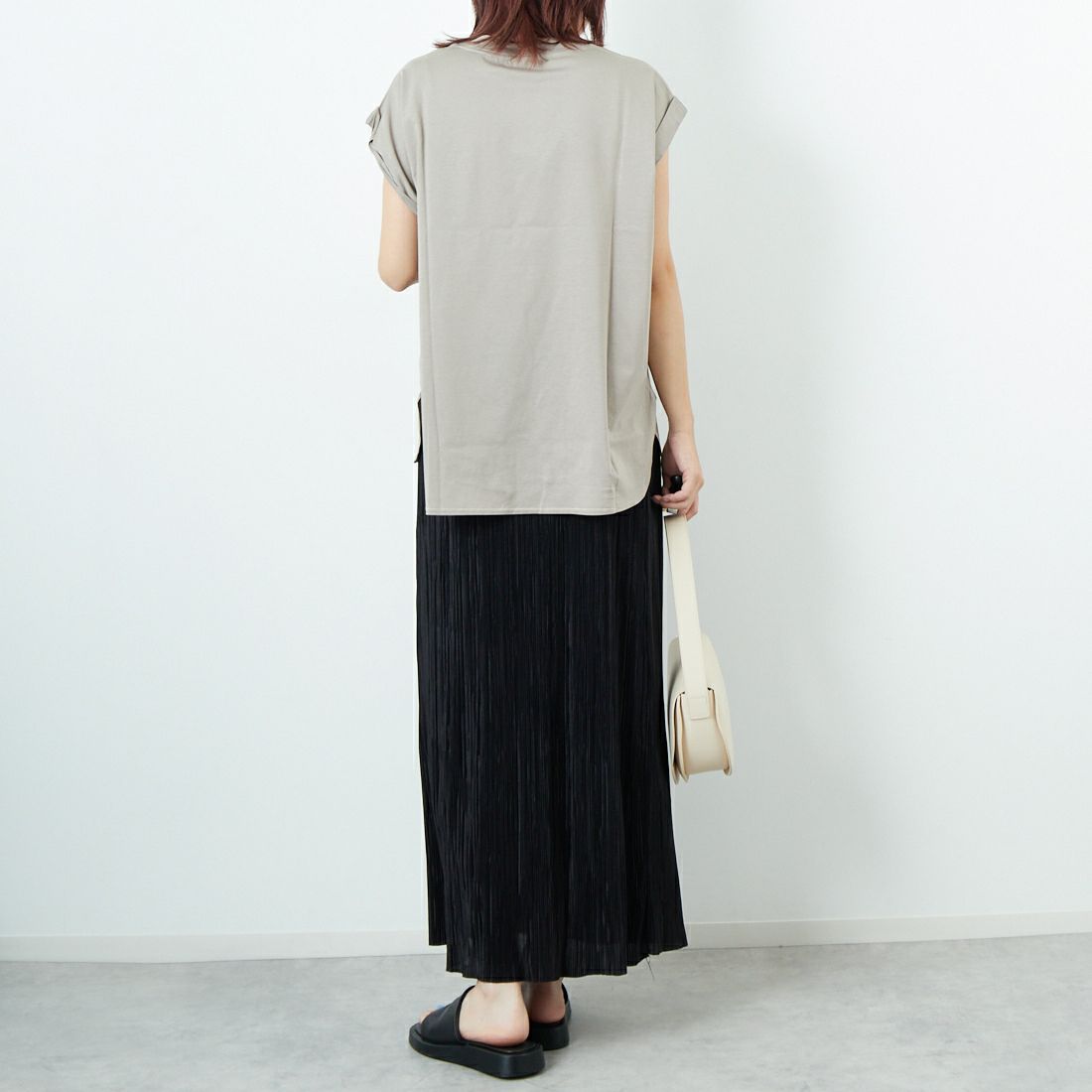 Jf Ready Made [ジェイエフレディメイド] シルケット天竺 ハイネックノースリーブTシャツ [3103105] 714 Gﾍﾞｰｼﾞ &&モデル身長：167cm 着用サイズ：F&&