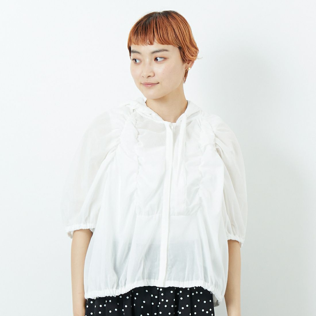 11 O.WHITE&&モデル身長：160cm 着用サイズ：F&&