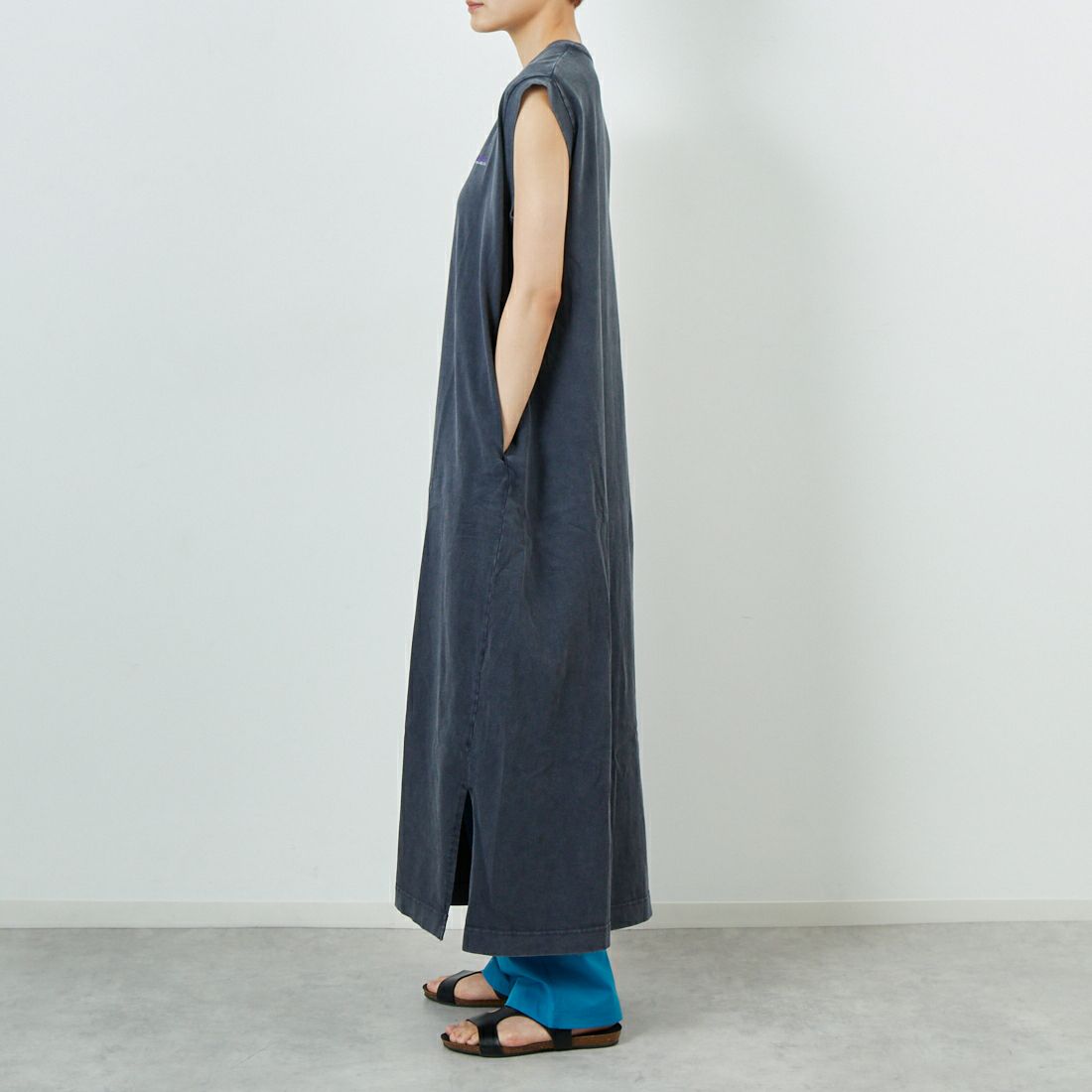 THOUSAND MILE [サウザンド マイル] ノースリーブワンピース [TM251CB00852] BLACK &&モデル身長：160cm 着用サイズ：F&&