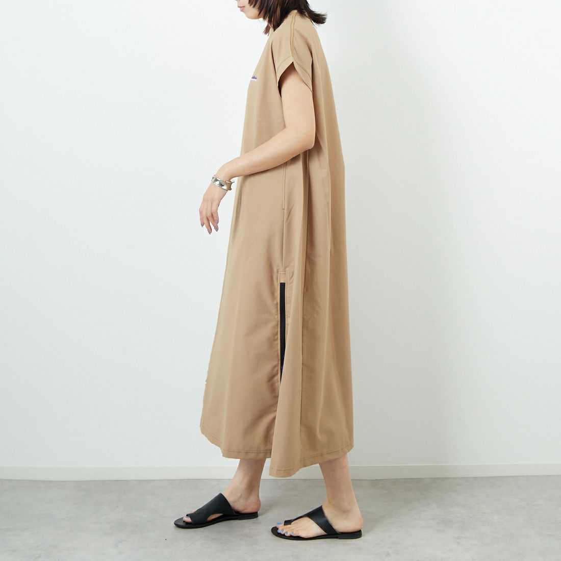 THOUSAND MILE [サウザンド マイル] フレンチスリーブワンピース [TM251HA00772] FOX &&モデル身長：167cm 着用サイズ：F&&