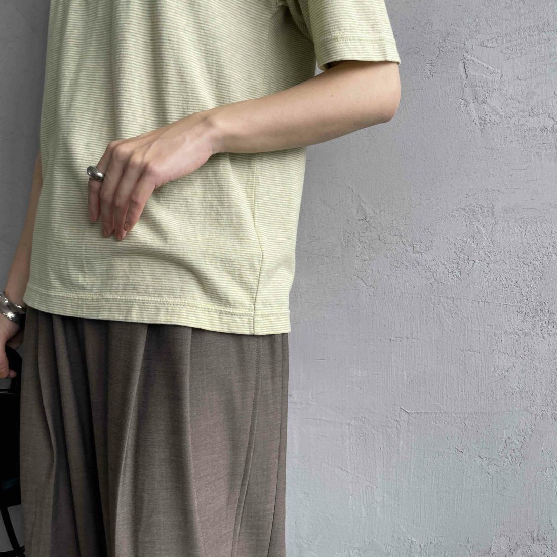 MEYAME [メヤメ] オーガニックコットンボーダーTシャツ [MEY-2123] GREEN &&モデル身長：158cm 着用サイズ：F&&