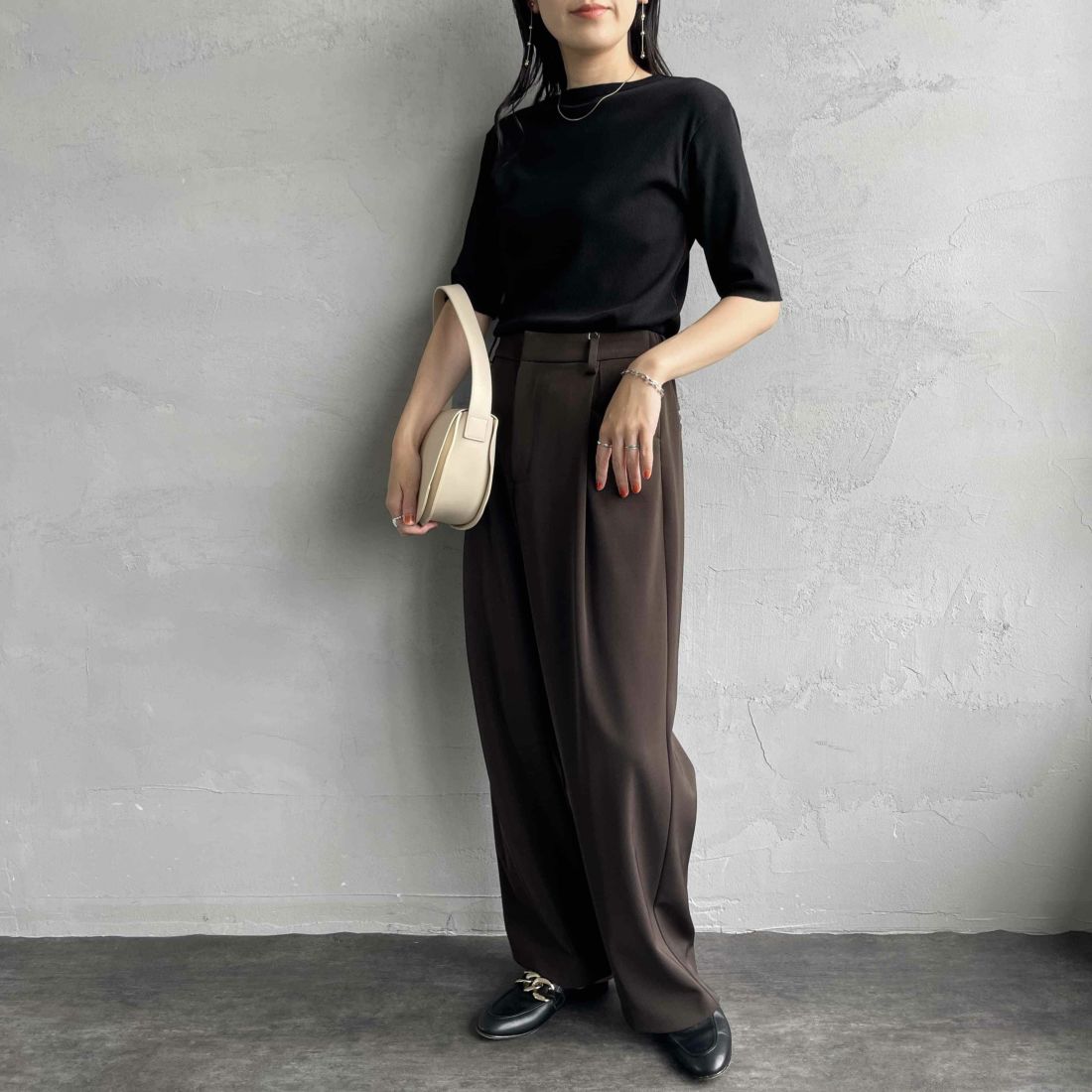 MEYAME [メヤメ] リブハーフスリーブTシャツ [MEY-2117] BLACK &&モデル身長：160cm 着用サイズ：F&&